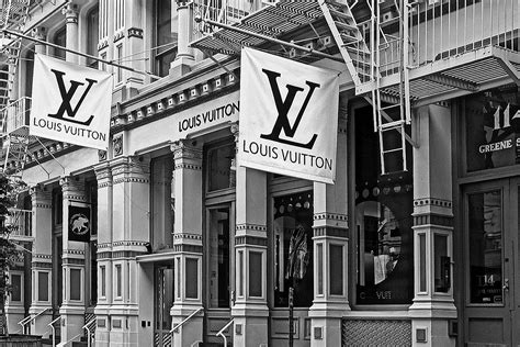 louis vuitton return in store